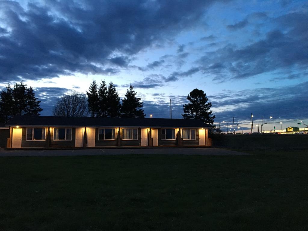Royalty Maples Cottages And Motel Charlottetown Extérieur photo