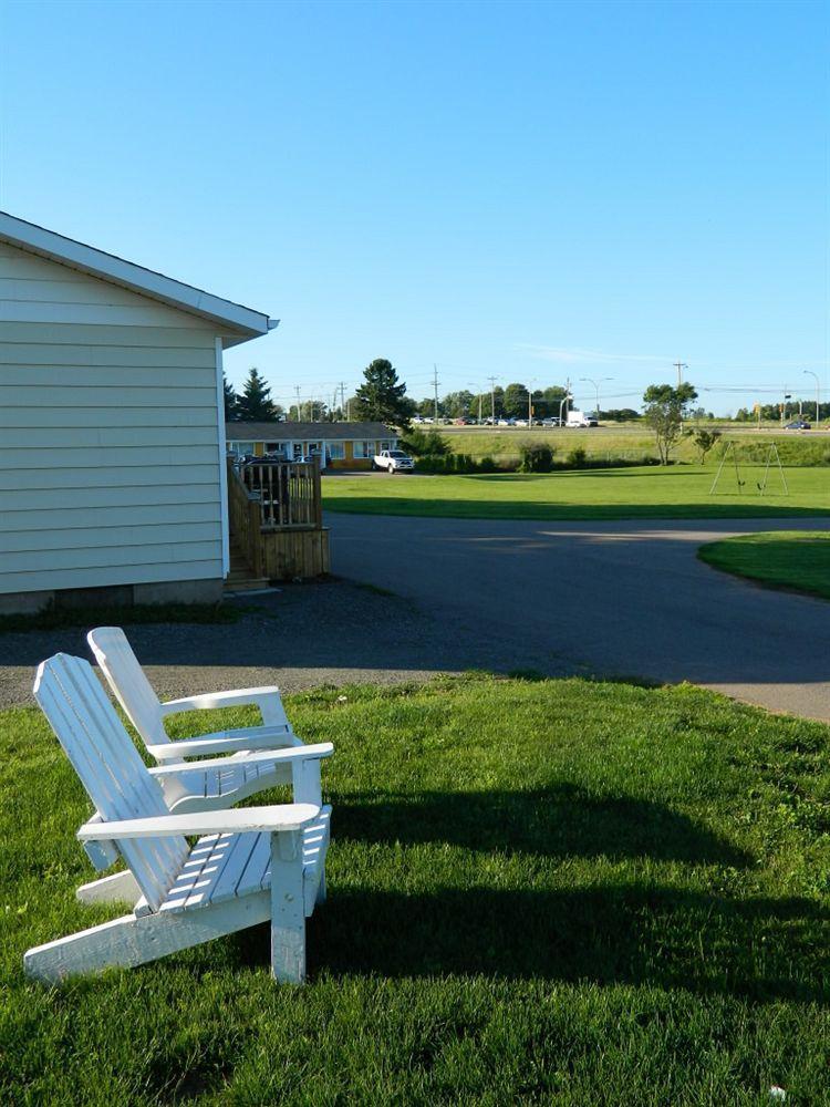 Royalty Maples Cottages And Motel Charlottetown Extérieur photo