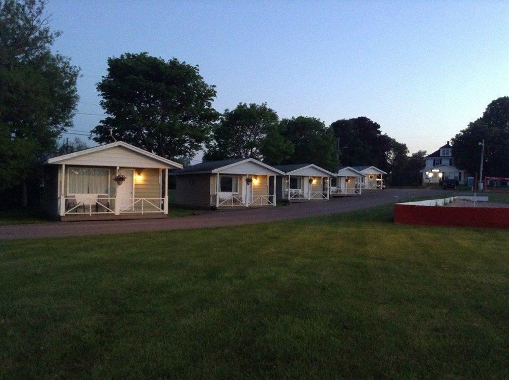Royalty Maples Cottages And Motel Charlottetown Extérieur photo
