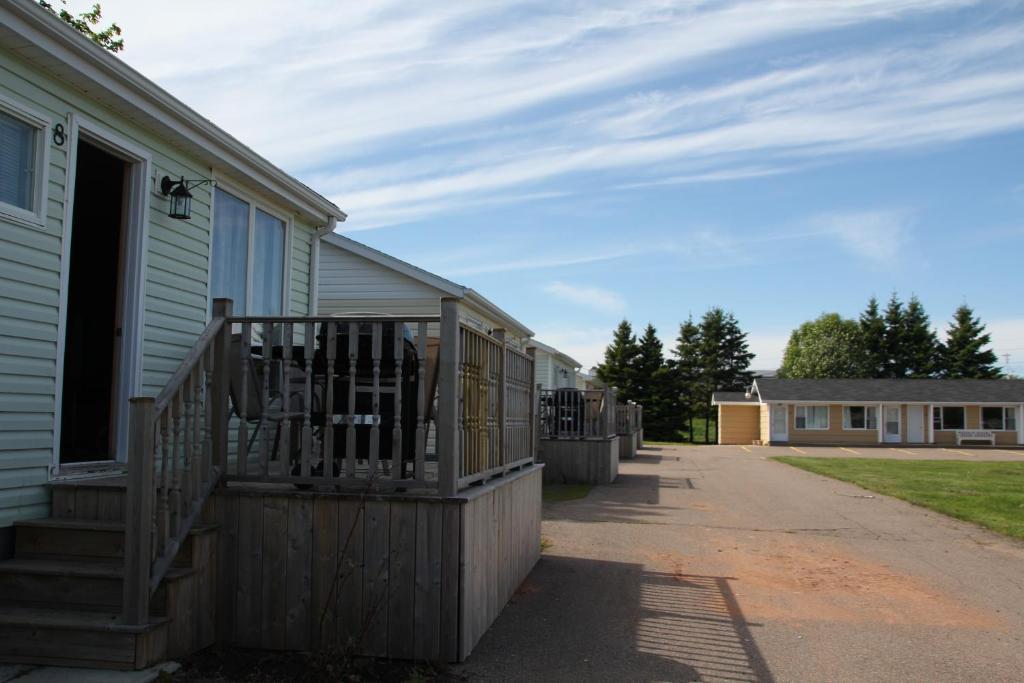 Royalty Maples Cottages And Motel Charlottetown Chambre photo