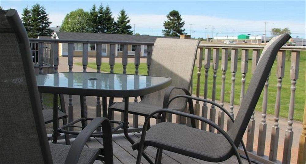 Royalty Maples Cottages And Motel Charlottetown Extérieur photo
