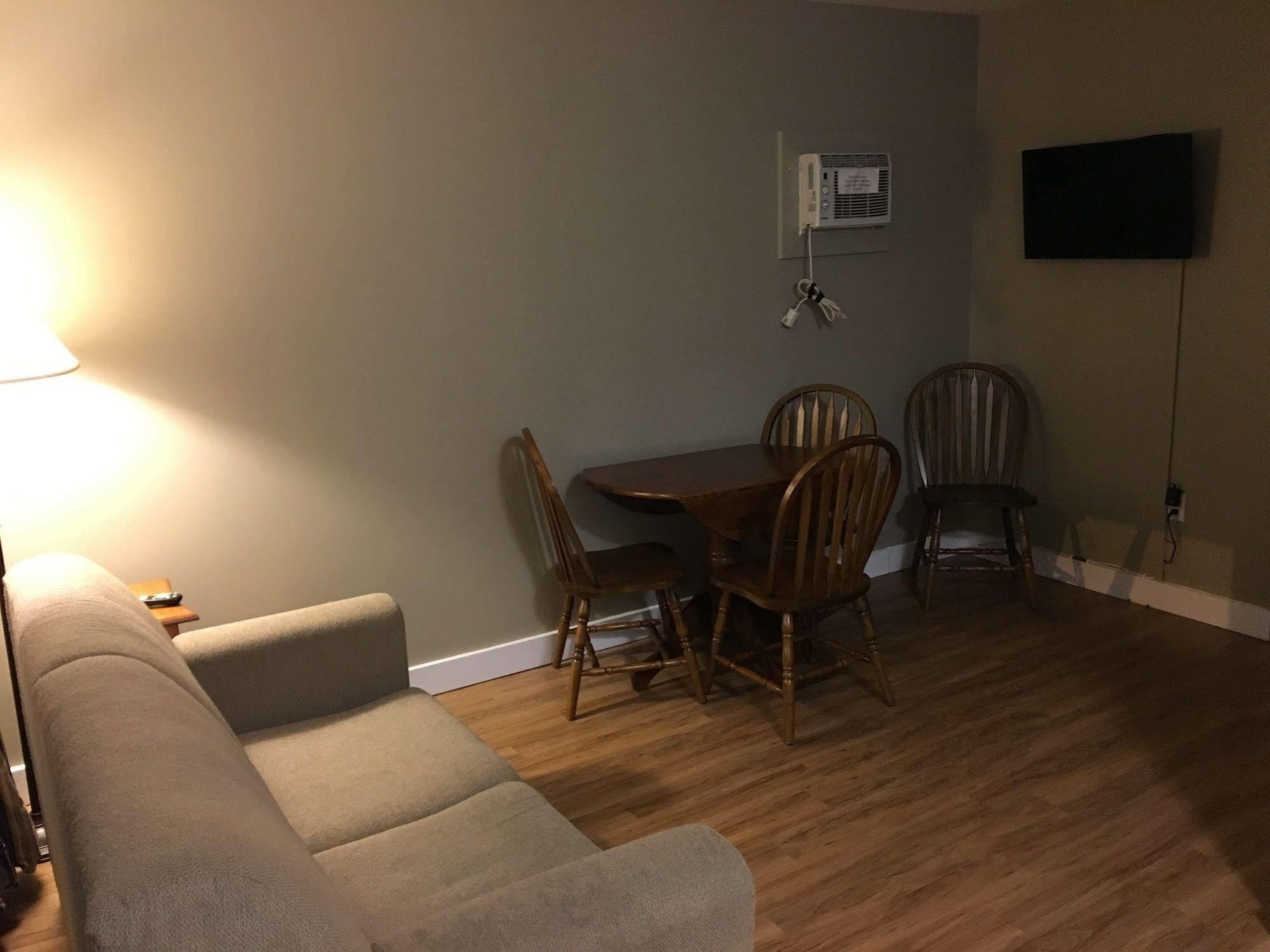 Royalty Maples Cottages And Motel Charlottetown Extérieur photo