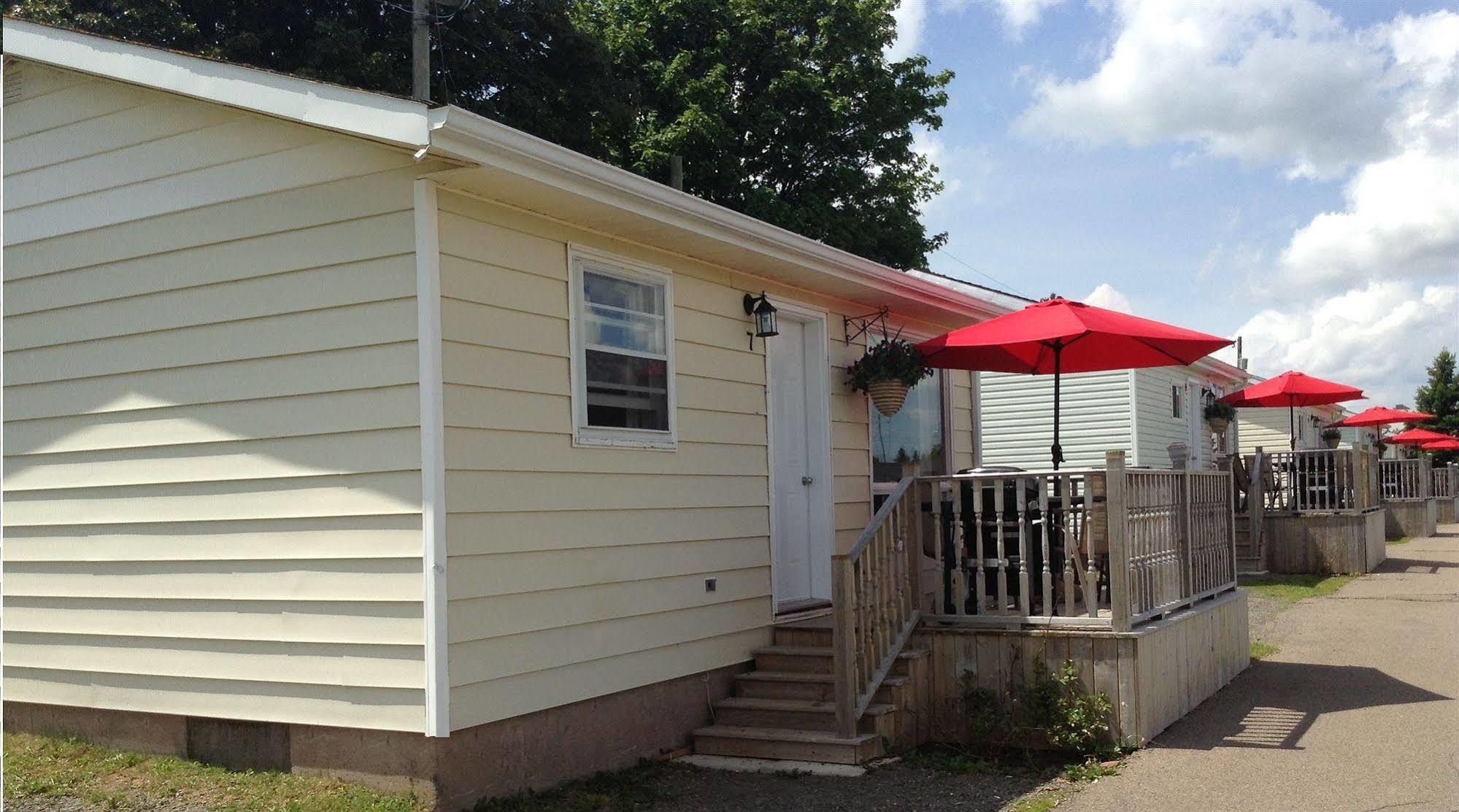 Royalty Maples Cottages And Motel Charlottetown Extérieur photo